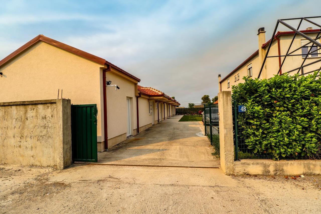Simo Apartments Airport Podgorica Eksteriør billede