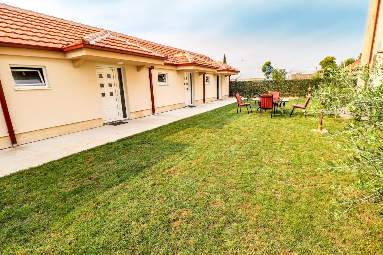 Simo Apartments Airport Podgorica Eksteriør billede